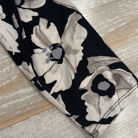 Banana Republic Cross Front Blouse - Picture 3 of 4